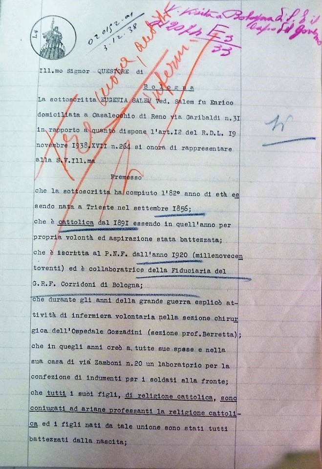 La domanda di Eugenia Rachele Salem per mantenere al proprio servizio i domestici ariani. Il segno verticale blu marcato dalle autorità in basso, evidenzia la dichiarazione sprezzante verso gli ebrei di Eugenia R. Salem.