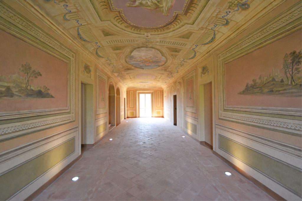 Parte degli interni , oggi restaurati, di Villa Conti.