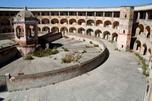 Il-carcere-di-Santo-Stefano-nellisola-omonima.